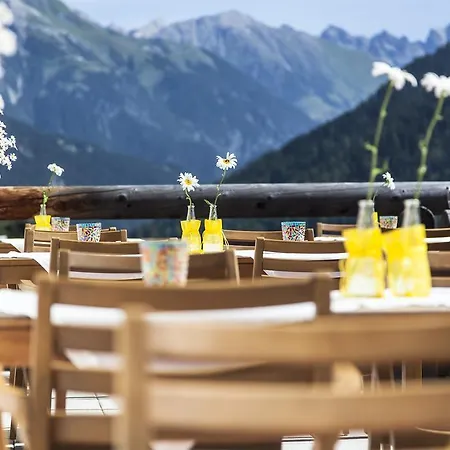 Der Waldhof Отель 4*