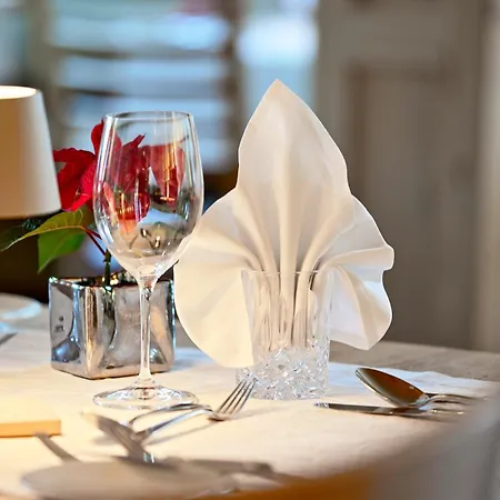 Der Waldhof Hotel